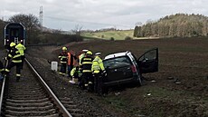 Na přejezdu v Semínově Lhotě se srazil vlak s autem. (26. března 2023) | na serveru Lidovky.cz | aktuální zprávy