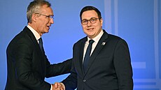 Český ministr zahraničí Jan Lipavský (vpravo) při setkání s generálním... | na serveru Lidovky.cz | aktuální zprávy