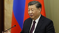 Čínský prezident Si Ťin-pching při rozhovoru s ruským premiérem Michailem... | na serveru Lidovky.cz | aktuální zprávy