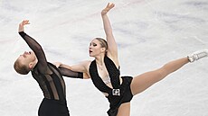 Natálie a Filip Taschlerovi během svého rytmického tance na mistrovství světa v...