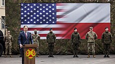 Spojené státy slavnostn zahájily provoz své první stálé vojenské posádky na...