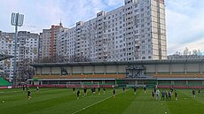 Trénink eských fotbalist na kiinvském stadionu