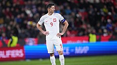 Zklamaný Robert Lewandowski po utkání s eskou republikou.