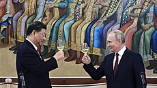 Čínský prezident Si Ťin-pching a ruský prezident Vladimir Putin (21. března... | na serveru Lidovky.cz | aktuální zprávy