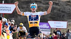 Remco Evenepoel  projí�dí vít�zn� cílem t�etí etapy závodu Kolem Katalánska.