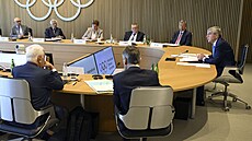 Momentka z jednání výkonné rady MOV v Lausanne. | na serveru Lidovky.cz | aktuální zprávy