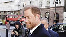 Princ Harry při příchodu k soudu (Londýn, 27. března 2023)