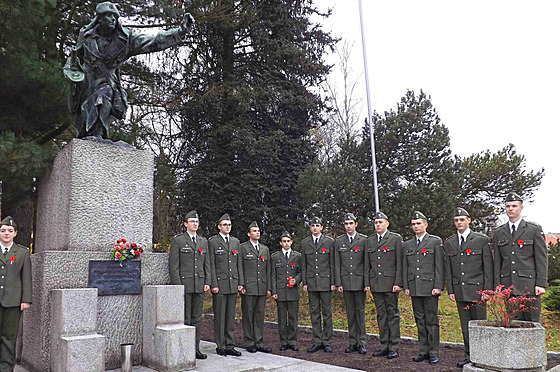 V Sokolov upomíná na bitvou z roku 1943 u ukrajinské vsi Sokolovo tento...