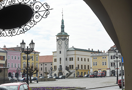 Velké nám�stí v centru Krom��í�e (b�ezen 2023)