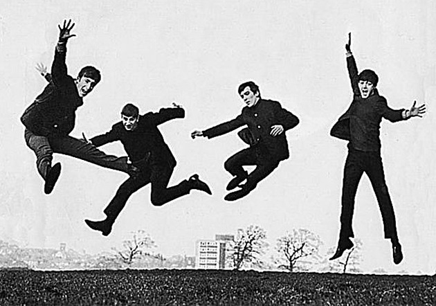 Beatles v čele britské hitparády. Na vrcholu jsou po rekordních 54 letech