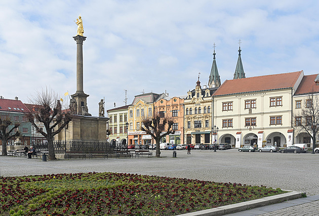 Velké náměstí v centru Kroměříže (březen 2023)
