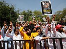 Nové Dillí. Protest proti vylouení opoziního politika Ráhula Gándhího z...