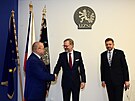 Vladimír Posolda (vlevo), Petr Fiala a Vít Rakuan na Úadu pro zahraniní...