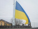 Ukrajinci uctili památku obtí ruské agrese ve mst Bua nedaleko Kyjeva. (31....