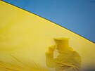 Ukrajinci uctili památku obtí ruské agrese ve mst Bua nedaleko Kyjeva. (31....