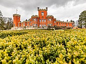 Zámek Hrádek u Nechanic.