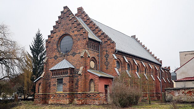 Nová synagoga v ulici Novosady byla postavena v letech 1868 až 1870 v novogotickém slohu architektem Augustem Prokopem.