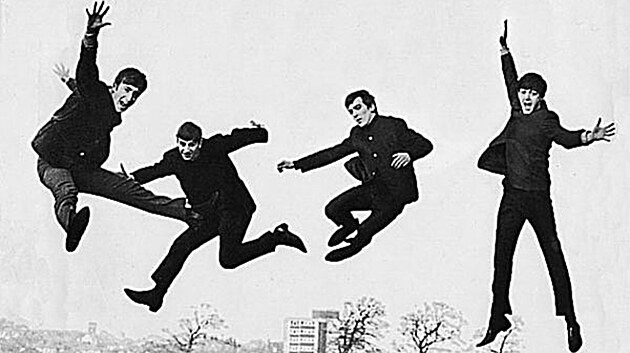 Slavn fotka Beatles ve vskoku od Dezidera Hoffmana