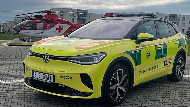 Elektromobil Volkswagen ID.4 GTX, který tři měsíce testovala v provozu Zdravotnická záchranná služba Olomouckého kraje.