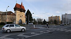 Pro �idi�e je Suzdalské nám�stí no�ní m�rou. Na ulici Osvoboditel� se toti�...