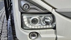 Mu� zp�sobil na autobusu �kodu 10 tisíc korun.