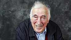 Kanadský teolog Jean Vanier (4. dubna 2008)