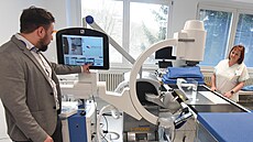 Oddlení urologie zlínské Nemocnice T. Bati získalo moderní pístroj k léb...