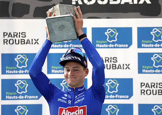 Mathieu van der Poel, vítz závodu Paí-Roubaix