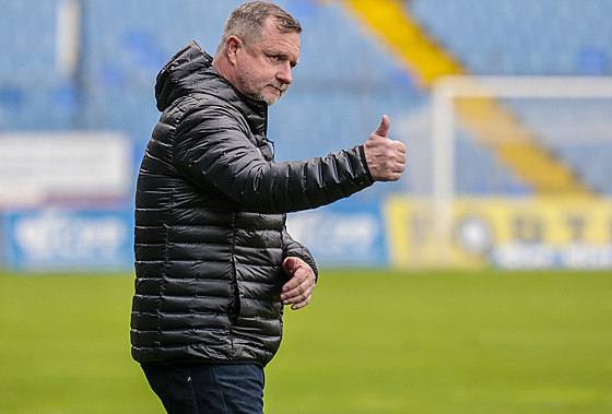 Zlínský trenér Pavel Vrba chválí své svence v zápase s eskými Budjovicemi.