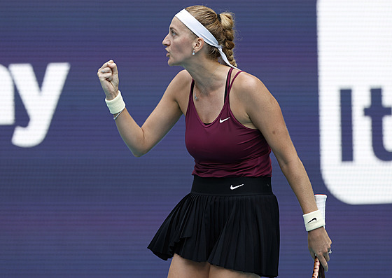 Petra Kvitová se raduje pi finálovém zápase turnaje v Miami.