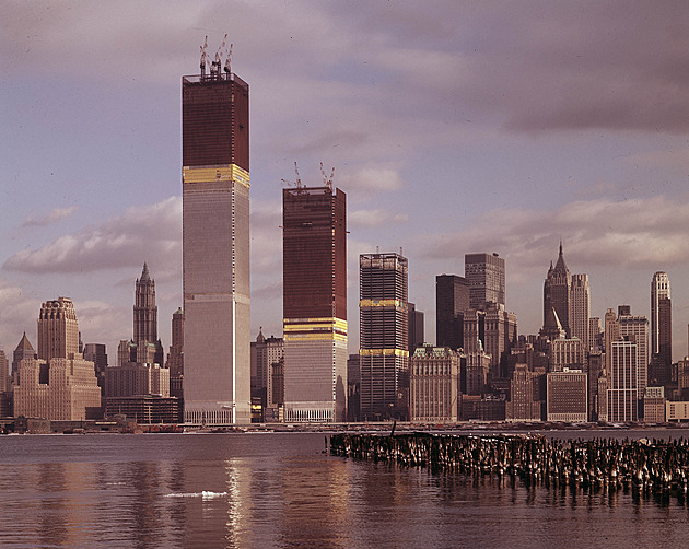 Fotogalerie: Celkový pohled na nově stavěnou budovu Světového obchodního centra v New Yorku.