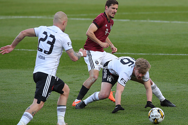 Domácí finále pohár by bylo nejvíc, lituje Sladký. Červené se Dynamu kupí