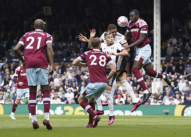 ONLINE: West Ham vede v Bournemouthu, Newcastle drtí Tottenham