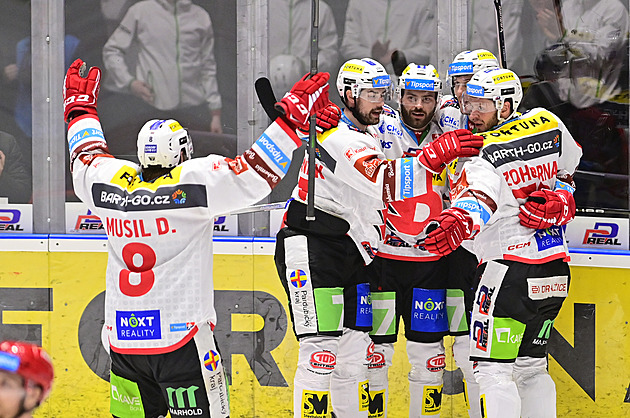 Závěr v Pardubicích: domácí skákali do střel. A pomohli si „dloubáčky“