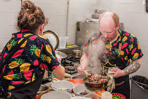 Punkové vietnamské bistro smetlo v Pohlreichově souboji luxusní restauraci