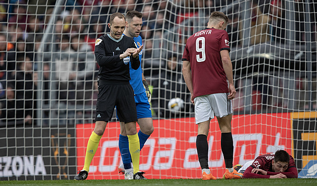 Góly na hraně i ruka, kterou na Spartě viděl jen sudí. VAR neukázal opak, hájil se