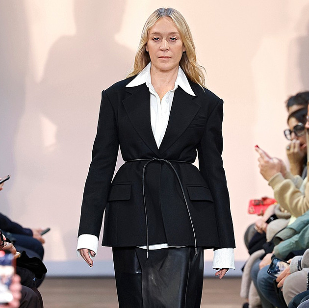 Bizáru zvoní hrana. Do módy se opět dostává nositelné oblečení