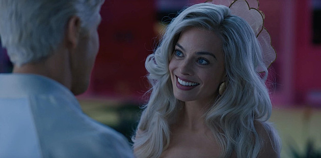 Ta pravá od Mattela? Narůžovělý film Barbie vzbuzuje očekávání i otázky
