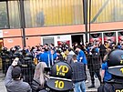 Po hokejovém zápase ve Vsetín zasahovala policie. (1. dubna 2023)