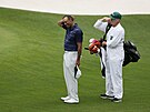 TIger Woods bhem druhého kola golfového Masters.