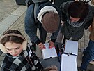 Na demonstraci lid� mohli podepsat petici za zklidn�n� dopravy v centru �esk�ch...
