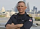 Daniel Craig má estnou hodnost v britském námonictvu, stejnou jako James...