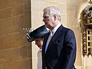 Princezna Anna a princ Andrew cestou na velikono�ní bohoslu�bu (Windsor, 9....