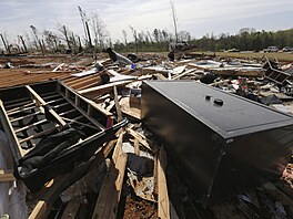 Následky tornáda v Mississippi (1. dubna 2023)