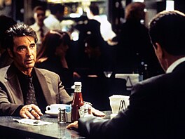 V Nelítostném souboji si spolen zahráli herecké legendy Al Pacino (policejní...