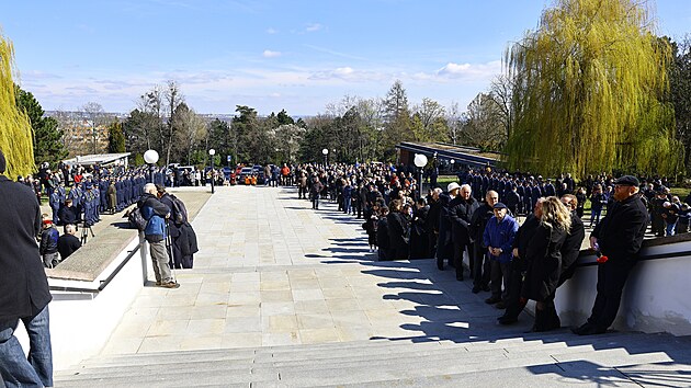 Posledn rozlouen s vlenm veternem Emilem Bokem na stednm hbitov v Brn. (4. 4. 2023)