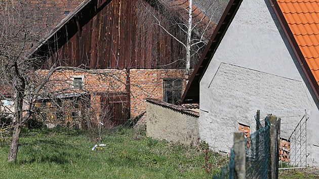 Usedlost ve vsi na Klatovsku, kde mla bt trna mal dvka. (4. dubna 2023)