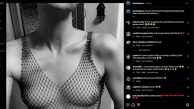 Daniela Špinar se na Instagramu ráda chlubí novými prsy (2023).