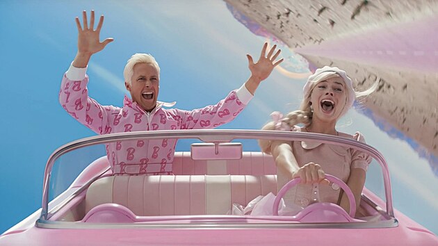 Ryan Gosling a Margot Robbie v traileru k oekvanmu filmu Barbie