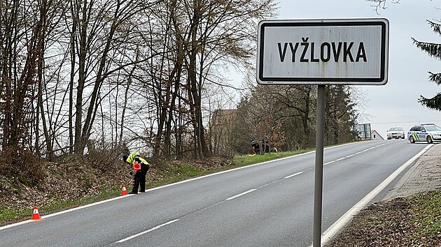 idika havarovala v obci Vylovka v okrese Praha-vchod a po nehod utekla. (7. dubna 2023)